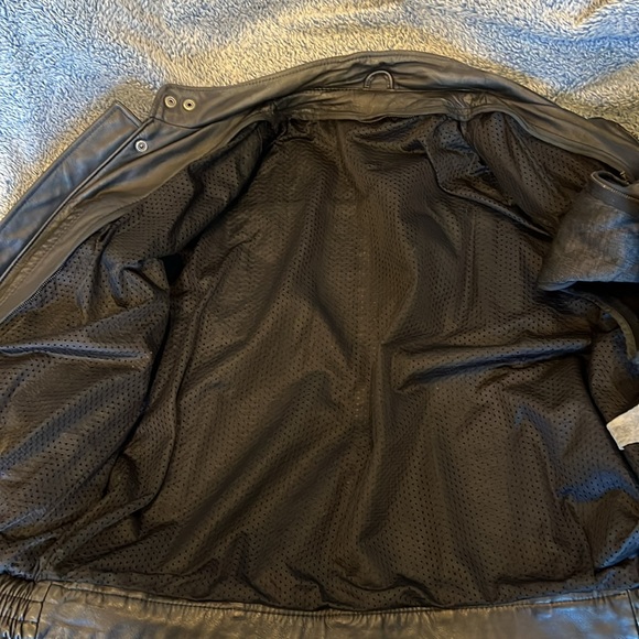 Berman’s vintage leather motorcycle jacket - Picture 9 of 16